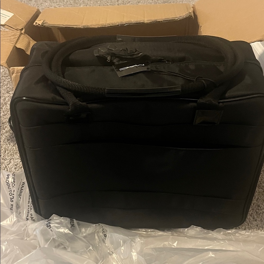 MAC Cosmetics Black Carryall Bag
